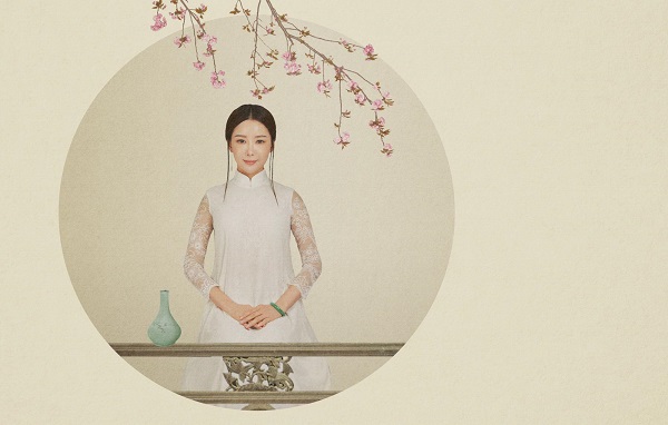 紫鑫以时尚为媒传播传统文化 获赞“最美女道士”