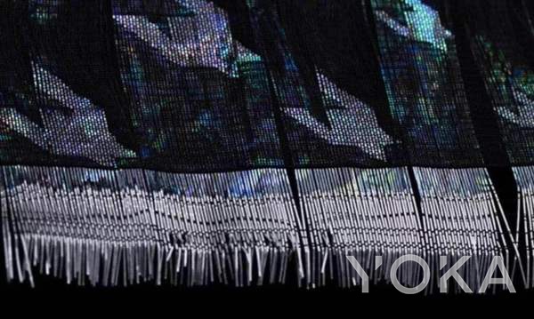 2019春夏Guo Pei高定秀螺钿面料工艺细节  图片来自品牌