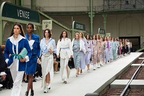 CHANEL 2020早春度假系列 图片来源:CHANEL